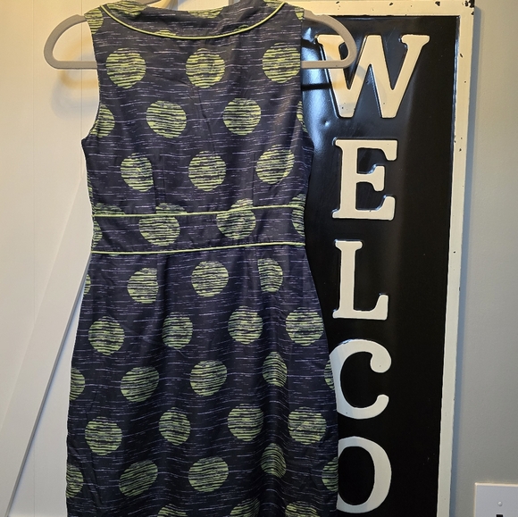 Banana Republic fitted form dress - Picture 4 of 4